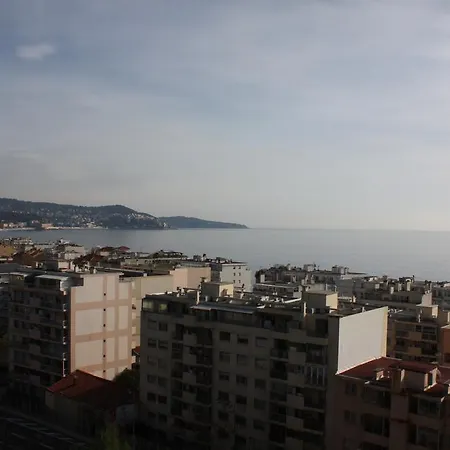 Le Baie Des Anges Apartment *